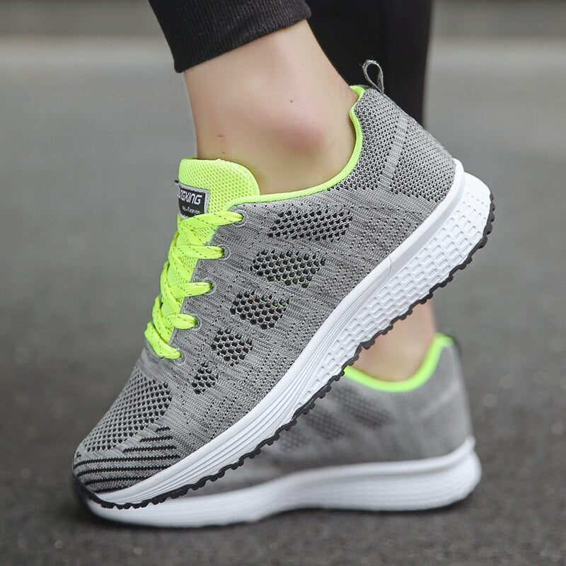Sarah | Stilvolle und atmungsaktive orthopädische Schnürsneaker