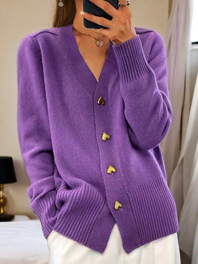 Isabella | Weicher und romantischer Strickcardigan mit Herzknöpfen