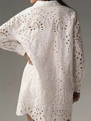 Jessica | Elegantes Tunikashirt mit Lochstickerei und Knopfleiste