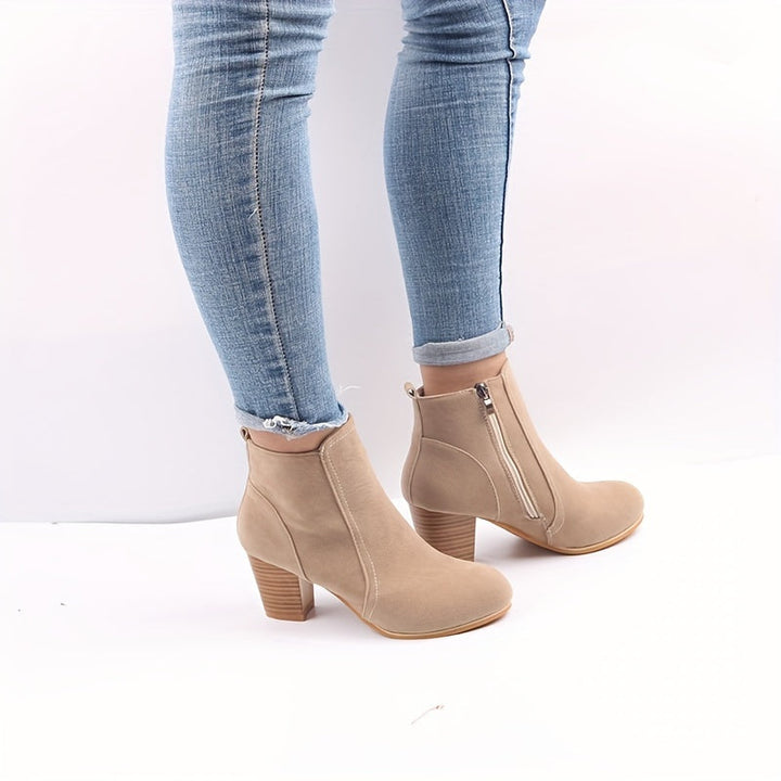 Caroline | Timeless Stacked Block-Heel Ankle Boots