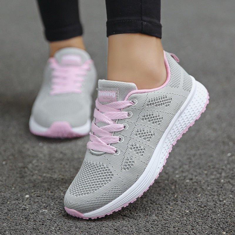 Sarah | Stilvolle und atmungsaktive orthopädische Schnürsneaker
