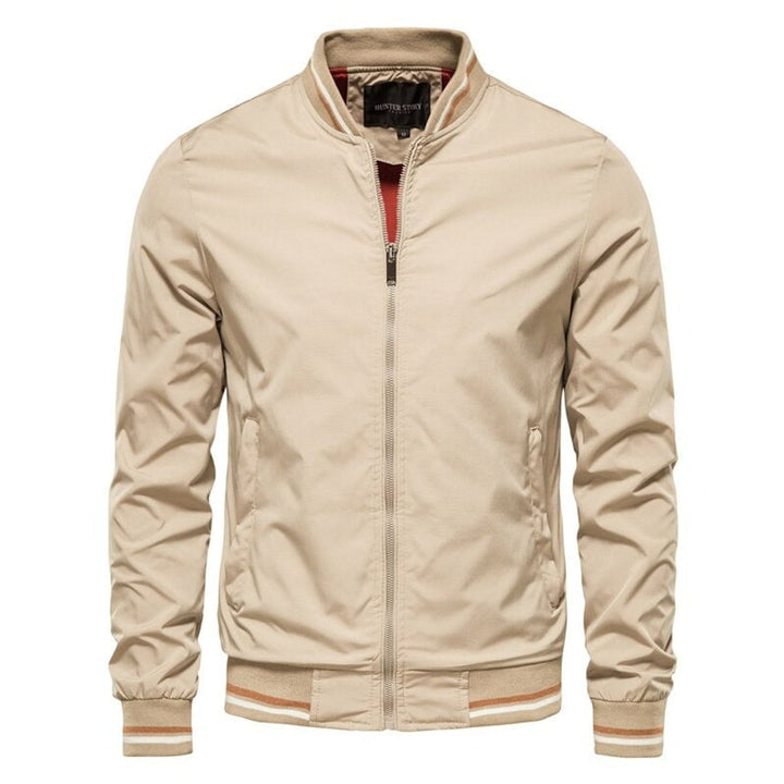 Mason | Modern And Sporty Contrast Ribbed Bomber Jacket