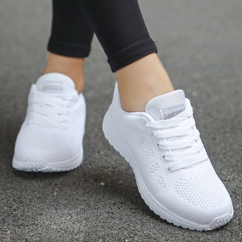 Sarah | Stilvolle und atmungsaktive orthopädische Schnürsneaker