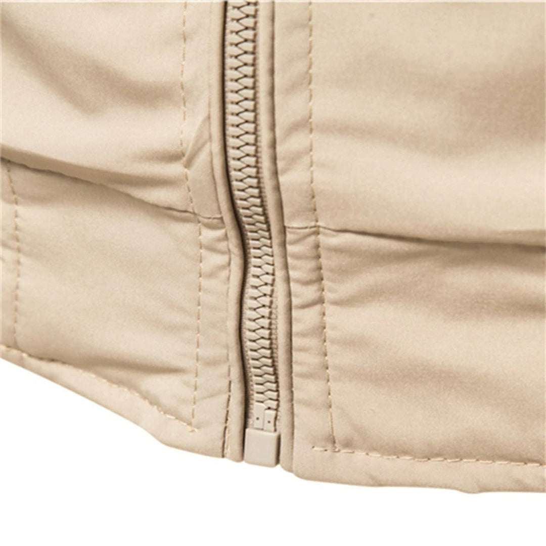 Mason | Modern And Sporty Contrast Ribbed Bomber Jacket