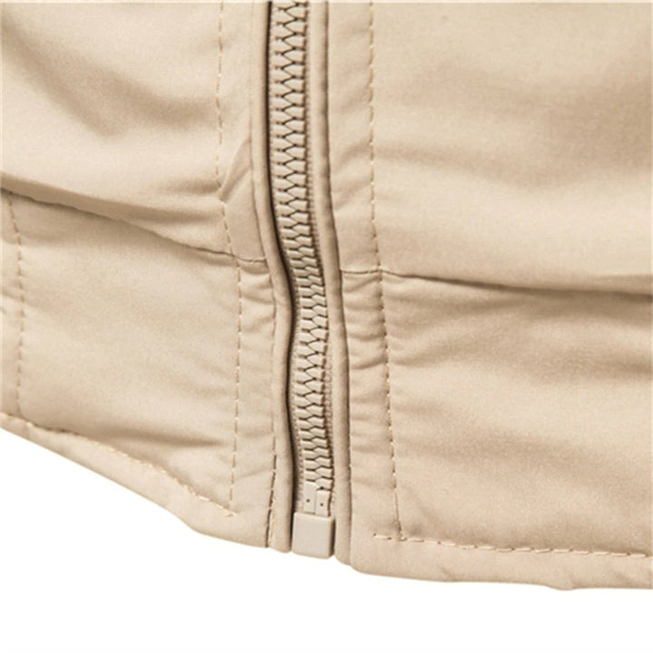 Mason | Modern And Sporty Contrast Ribbed Bomber Jacket