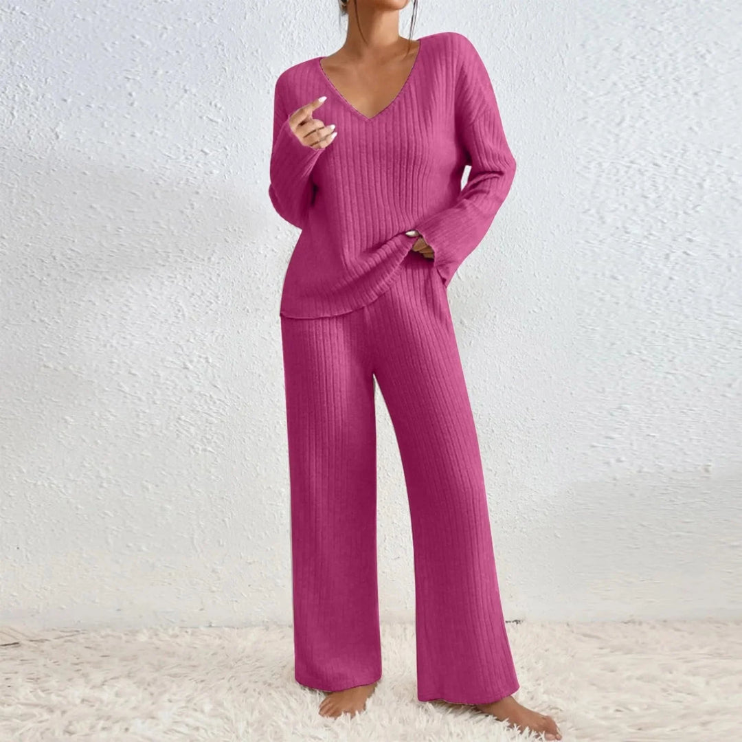 Freya | Completo due pezzi in maglia a coste con scollo a V, confortevole