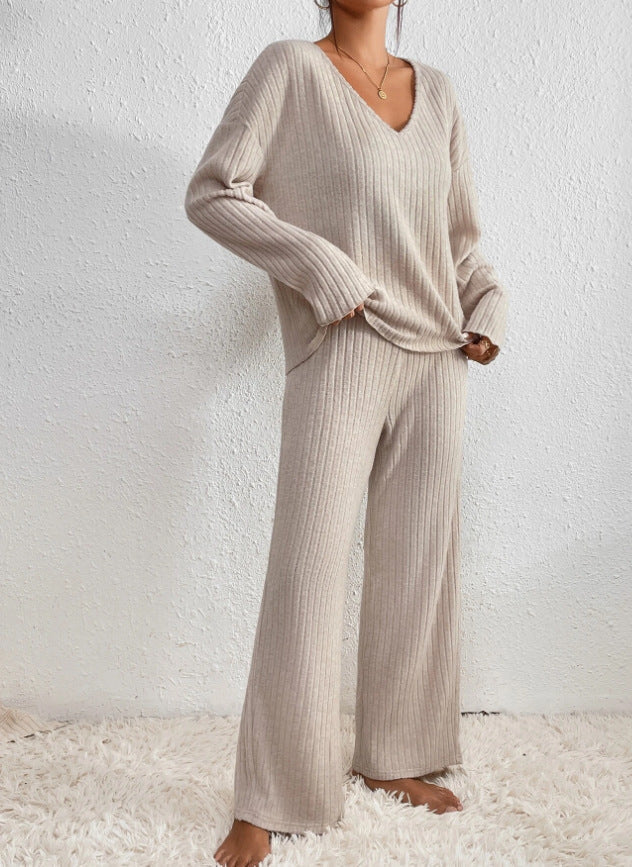 Freya | Completo due pezzi in maglia a coste con scollo a V, confortevole