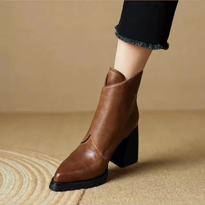 Amelia | Comfortable And Sophisticated chelsea boots With Heels 6