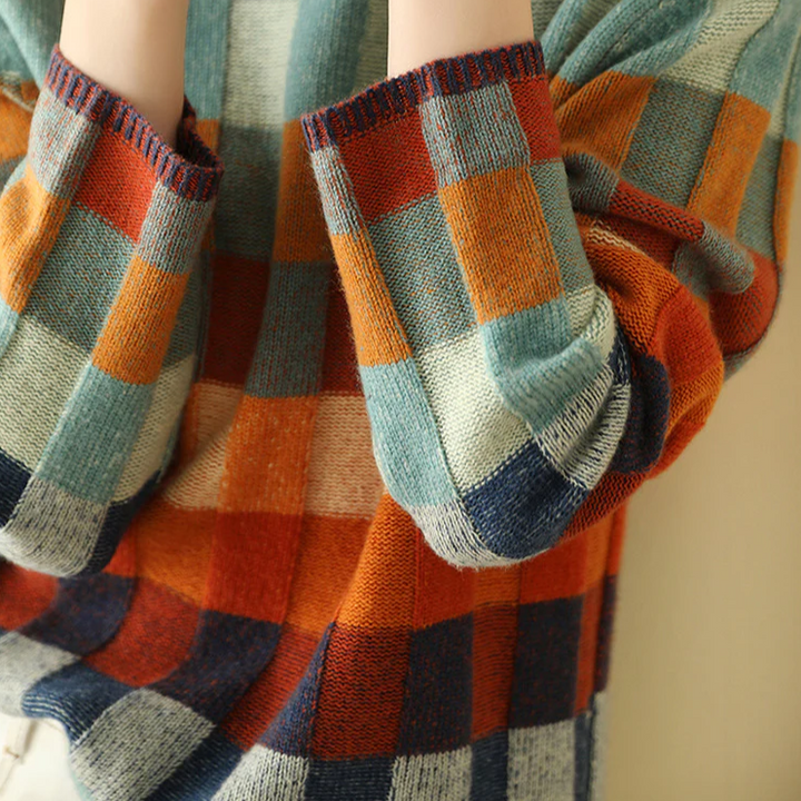 Celina | Classic Luxury Cashmere Sweater 4