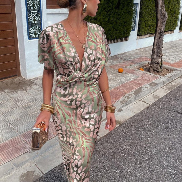 Eleanor | Timeless & Stylish Wedding Guest Dress 2