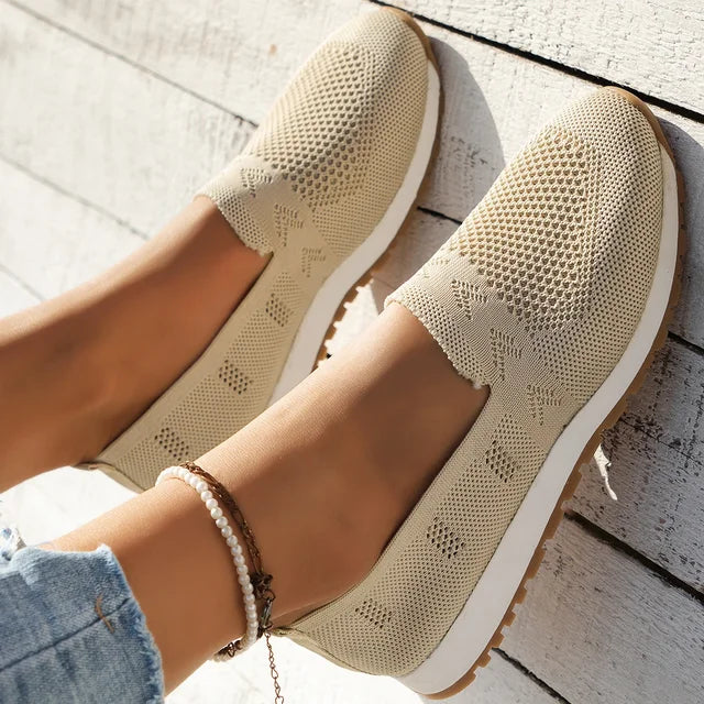 Erin | Orthopedic and trendy sneakers 0