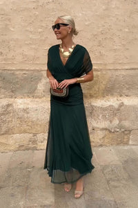 Robe maxi plissée sophistiquée à col en V