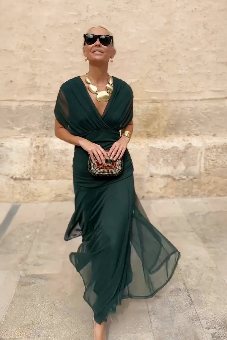 Evelina | Elegant Plus Size Maxi Dress – Flattering V-Neck for Formal Occasions 1