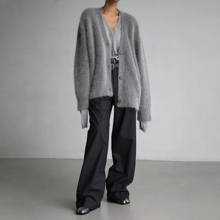 Isabella | Soft Cashmere-Nylon Loose Cardigan 2