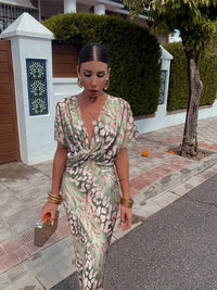 Robe midi élégante détail torsadé cuivre