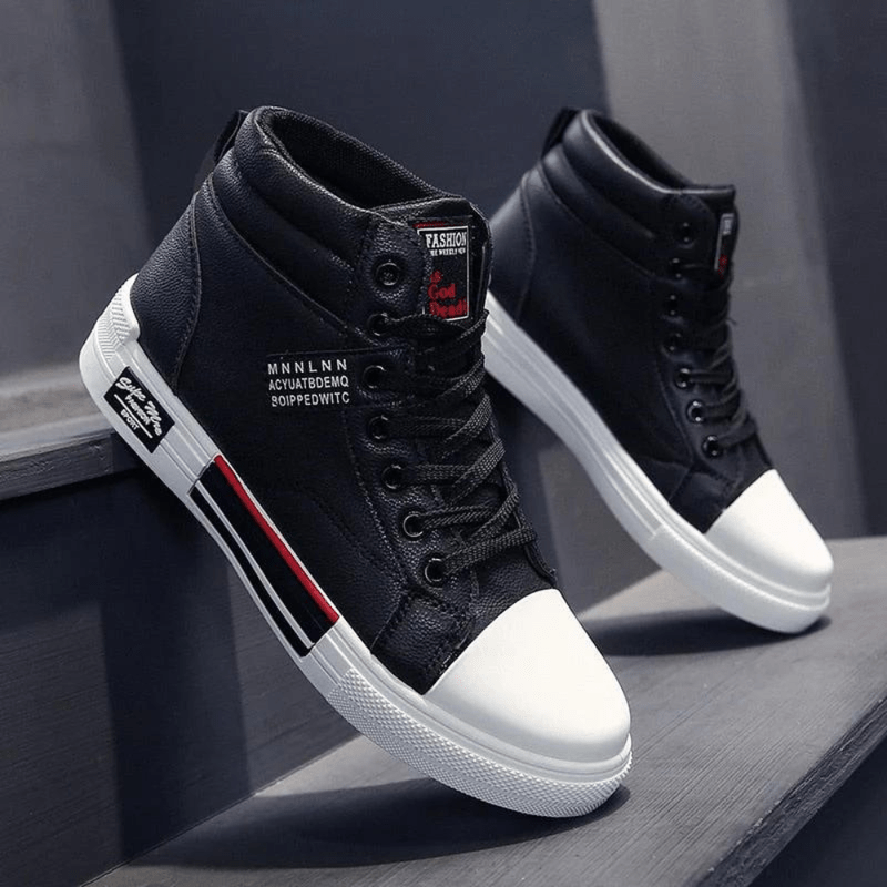 Levi | Stylish and elegant sneaker 0