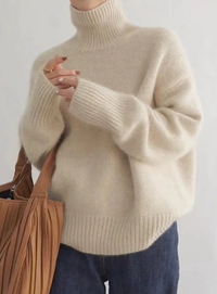 Stella | Soft And Elegant Turtleneck Knit Sweater
