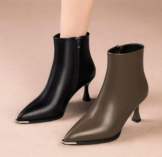 Maja | Luxe Kitten Boots 7