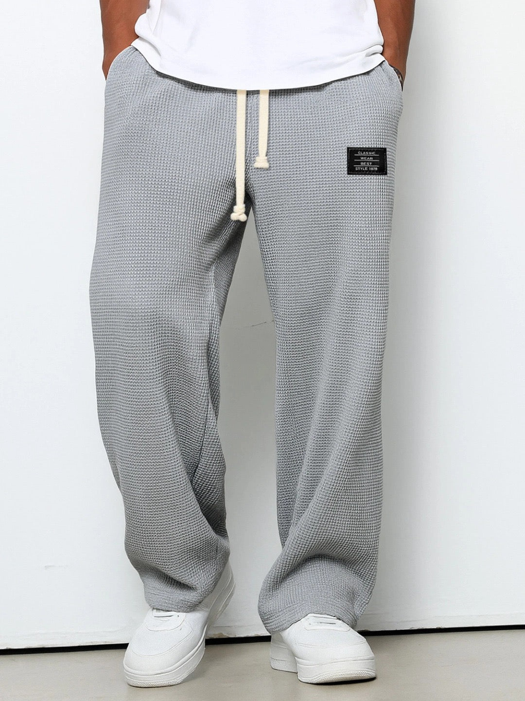 Max | Relaxed and Comfortable Wide-Leg Trousers 2