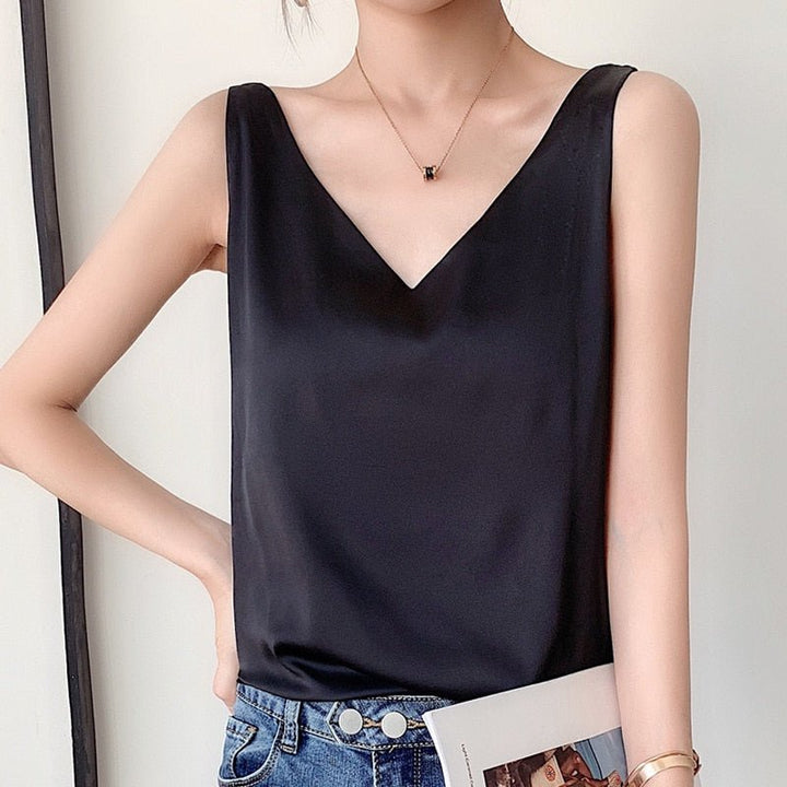 Michelle | Versatile and Comfortable Summer Tank Top 0