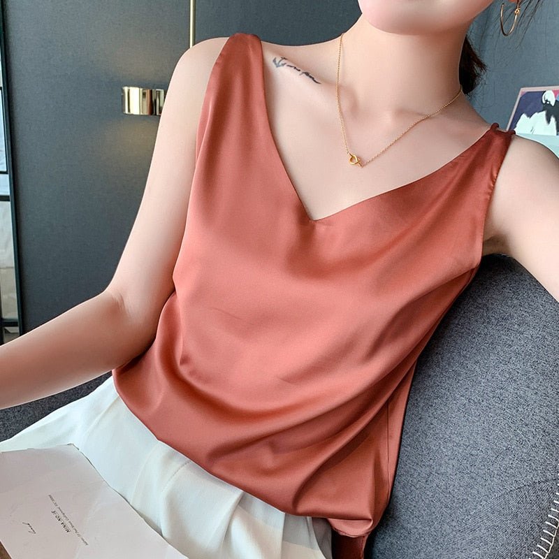 Michelle | Versatile and Comfortable Summer Tank Top 4