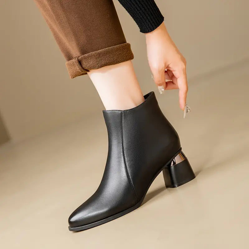 Nyla | Boots 0