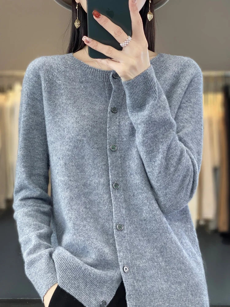 Sara | Timeless & Sophisticated Women's Buttoned Cardigan 0
