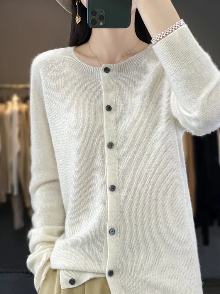 Sara | Timeless & Sophisticated Women's Buttoned Cardigan 3