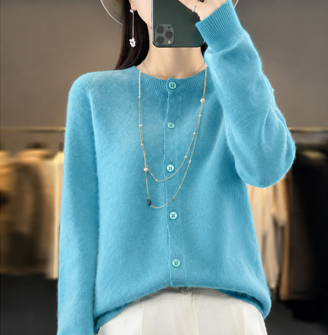 Sara | Timeless & Sophisticated Women's Buttoned Cardigan 5