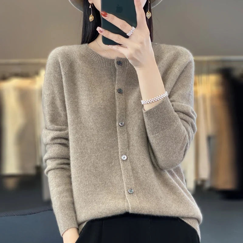 Sara | Timeless & Sophisticated Women's Buttoned Cardigan 9