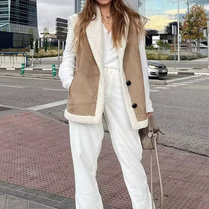 Women's faux fur vest with elegant button details Drune 2