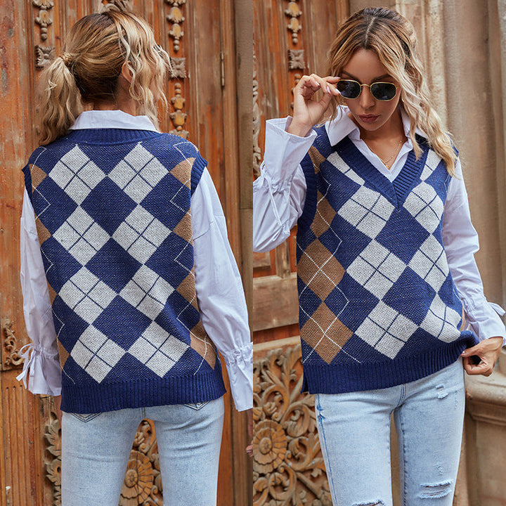 Women's vest with classic check pattern and modern V-neck Drune 2