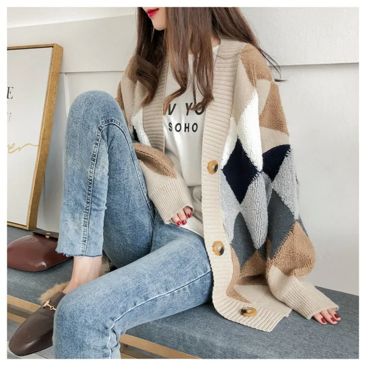 Sofia | Weicher und eleganter Oversize-Strickcardigan mit Knöpfen