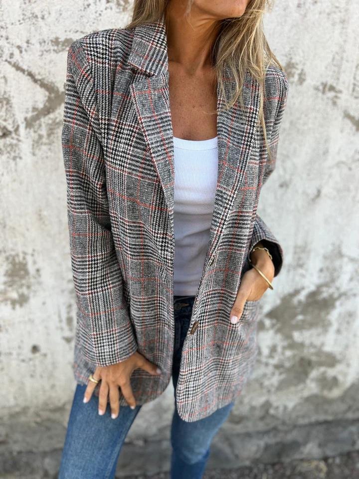 Beatrice | Classic And Comfortable Checked Blazer