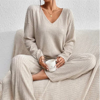 Freya | Completo due pezzi in maglia a coste con scollo a V, confortevole
