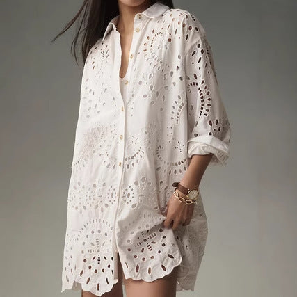 Jessica | Elegantes Tunikashirt mit Lochstickerei und Knopfleiste