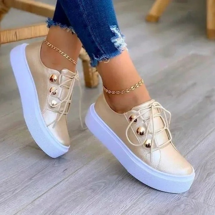 Maya | Stilvolle orthopädische Plateau-Sneaker mit Nieten