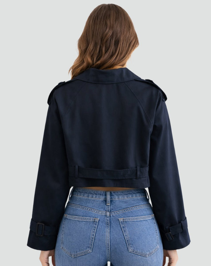 Olivia | Eleganter kurzer taillierter Trenchcoat