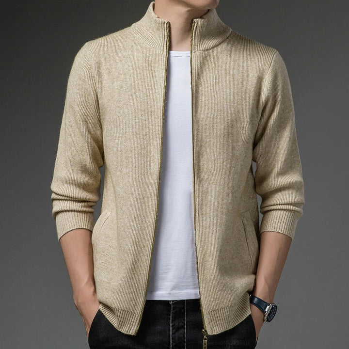 Julian | Klassischer und weicher Strickcardigan für Herren