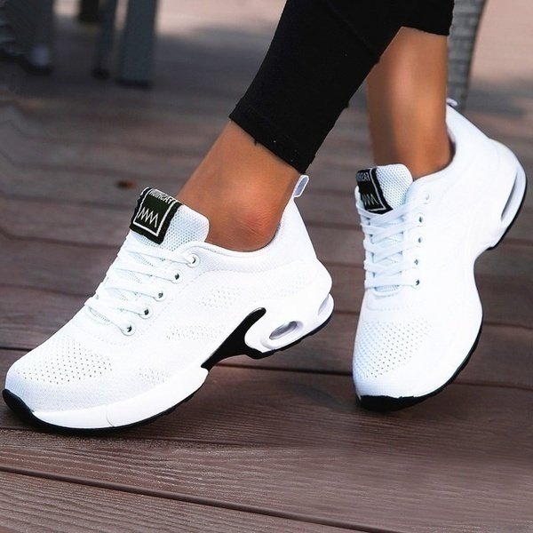 Christina | Atmungsaktive und stützende orthopädische Slip-on-Sneaker