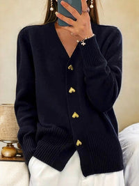 Isabella | Weicher und romantischer Strickcardigan mit Herzknöpfen